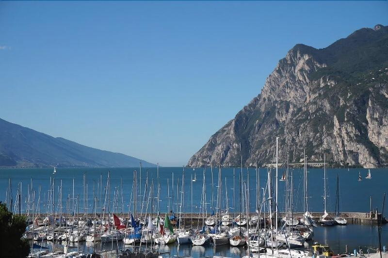 Hotel Riviera Riva del Garda Bagian luar foto